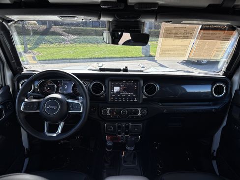 Certified 2023 Jeep Wrangler Rubicon 392 w/ Xtreme Recon 35" Tire Package image 19