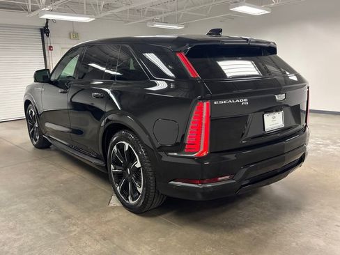 New 2025 Cadillac Escalade IQ Sport 2 image 15