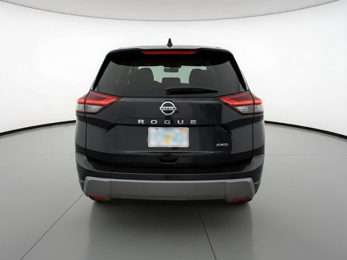 Used 2025 Nissan Rogue SV image 6