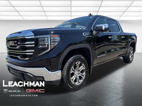 Certified 2025 GMC Sierra 1500 4x4 Crew Cab SLT image 9