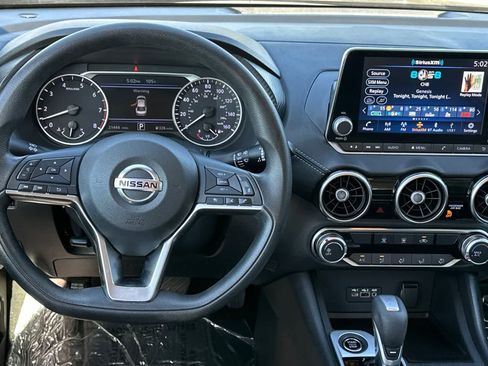 Certified 2023 Nissan Sentra SV FWD image 14