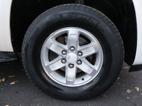 Used 2011 GMC Yukon SLT w/ SLT-2 Equipment Package image 45