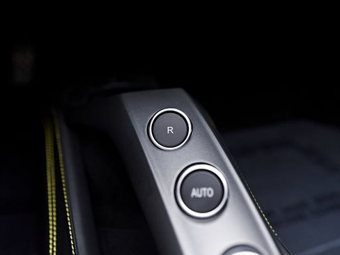Used 2019 Ferrari 488 Spider RWD image 77