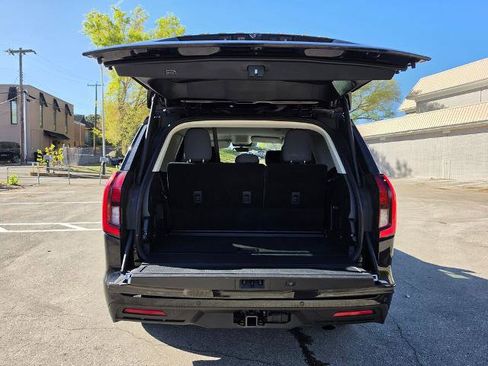 Certified 2025 Ford Expedition Active image 32