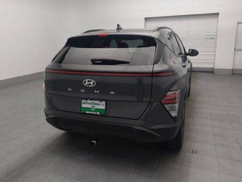 Used 2025 Hyundai Kona SEL FWD image 7