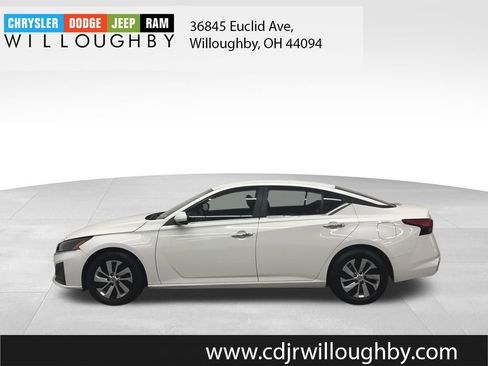 Used 2023 Nissan Altima 2.5 S image 5