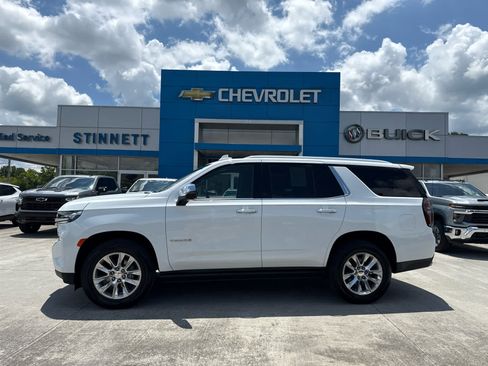 Used 2023 Chevrolet Tahoe Premier AWD/4WD image 3
