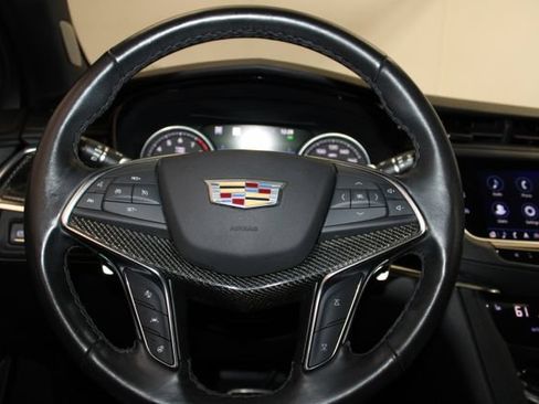 Certified 2022 Cadillac XT5 Sportv w/ LPO, ONYX Package AWD/4WD image 28