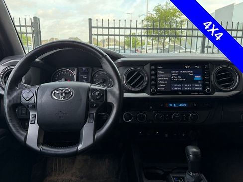 Used 2023 Toyota Tacoma TRD Off-Road w/ TRD Premium Off Road Package image 7