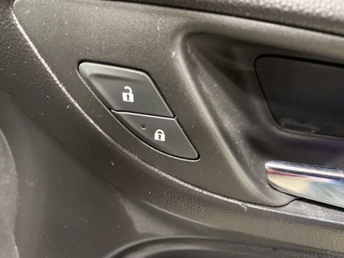 Used 2019 Chevrolet Equinox LT image 19