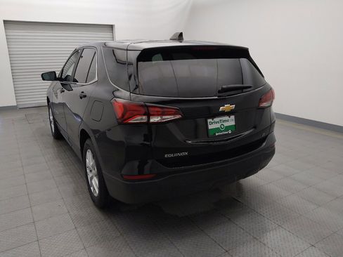 Used 2022 Chevrolet Equinox LT w/ Driver Convenience Package image 6