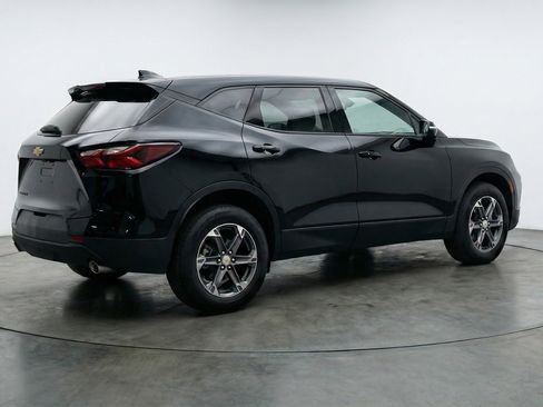 Used 2025 Chevrolet Blazer LT image 9
