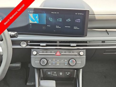 Used 2025 Hyundai Tucson SE image 18