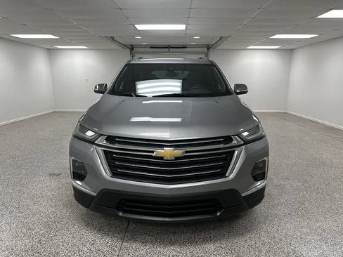 Used 2023 Chevrolet Traverse LT AWD/4WD image 3