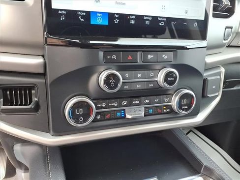 Used 2024 Ford Expedition Max XLT AWD/4WD image 12