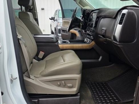 Used 2016 Chevrolet Silverado 2500 LTZ w/ Duramax Plus Package image 15