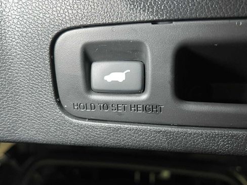 Used 2017 Honda CR-V Touring image 17