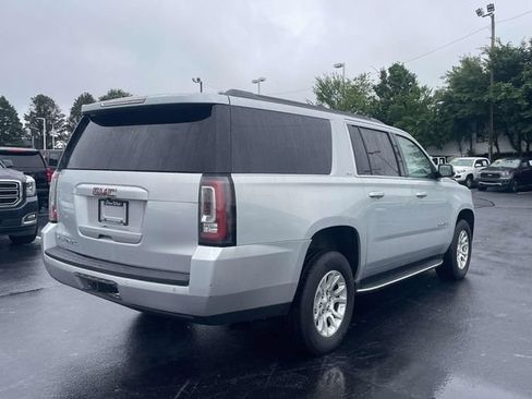 Used 2019 GMC Yukon XL SLT w/ Open Road Package AWD/4WD image 7