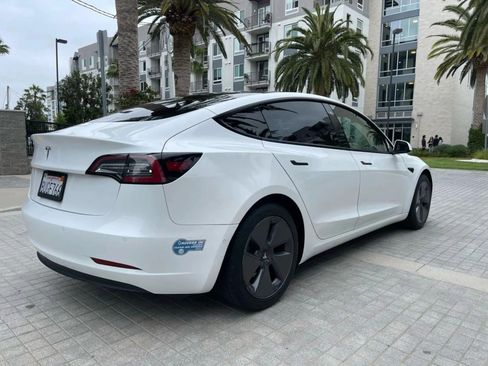 Used 2023 Tesla Model 3 Standard Range image 9