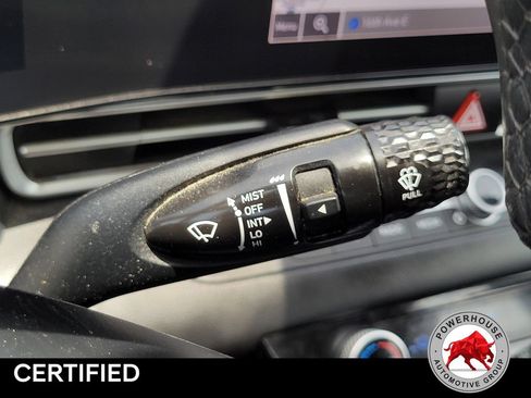 Used 2022 Hyundai Elantra Limited w/ Preferred Accessory Package FWD image 30