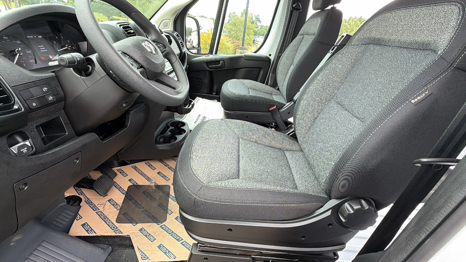 New 2026 RAM ProMaster 2500 w/ Convenience Group FWD image 16