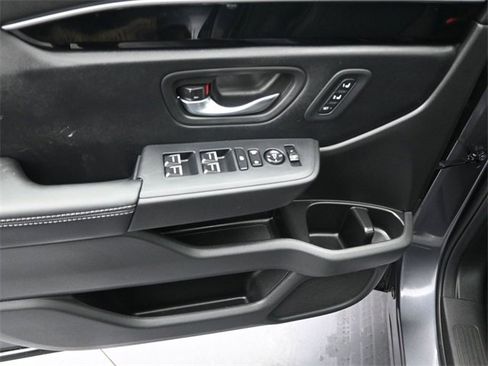 Certified 2025 Honda Pilot Touring image 28