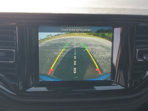 Used 2022 Dodge Durango GT RWD image 17