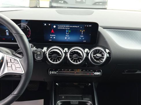 Certified 2025 Mercedes-Benz GLA 250 4MATIC image 25