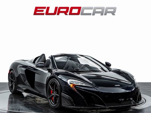 Used 2016 McLaren 675LT Spider image 9
