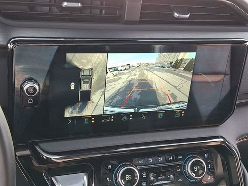 Certified 2023 GMC Sierra 1500 AT4 w/ AT4 Preferred Package image 18