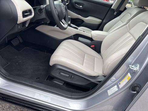Used 2026 Honda HR-V EX-L image 8