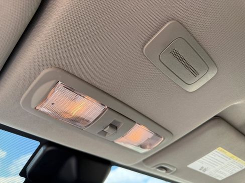 Used 2022 Nissan Frontier S w/ Technology Package image 23