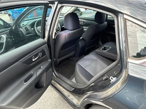 Used 2017 Nissan Altima 2.5 S w/ Power Driver Seat Package FWD image 8