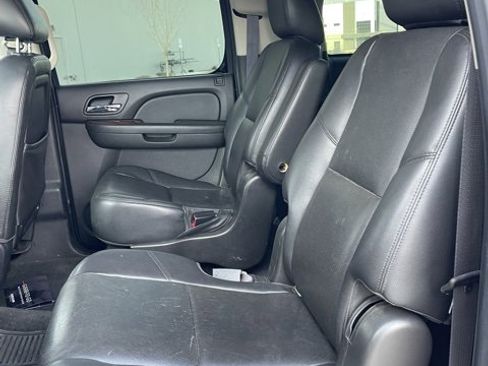 Used 2013 GMC Yukon XL 2500 SLT image 16