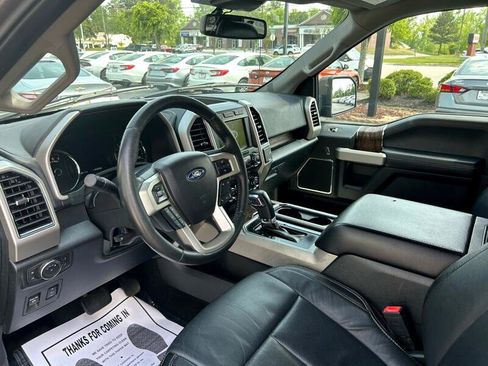 Used 2020 Ford F150 Lariat image 9