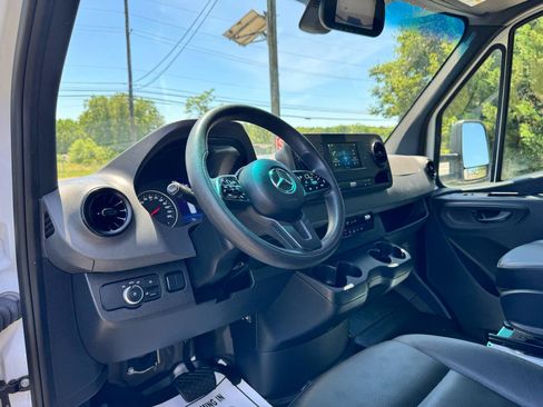 Used 2022 Mercedes-Benz Sprinter 3500 image 19