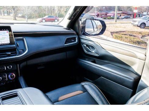 Used 2023 GMC Yukon AT4 w/ Technology Package image 15