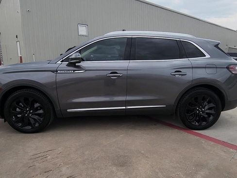 Used 2022 Lincoln Nautilus Reserve FWD image 5