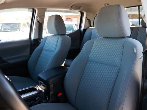 Used 2022 Toyota Tacoma SR5 image 9