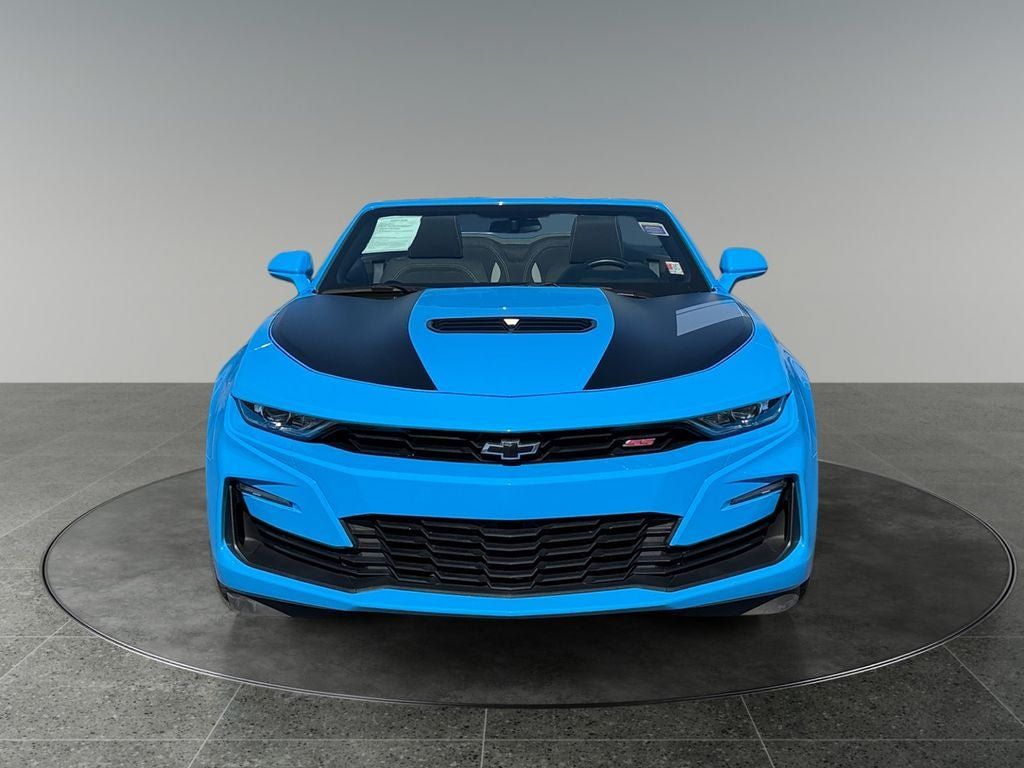 Used 2023 Chevrolet Camaro SS w/ Design Package 3 RWD image 2