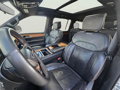 Used 2024 Jeep Grand Wagoneer L Series III image 17