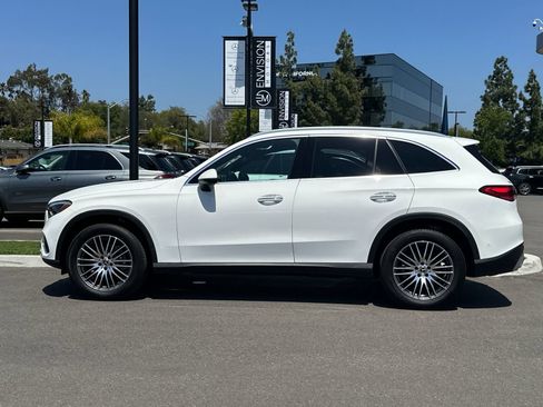 Certified 2025 Mercedes-Benz GLC 300 image 7