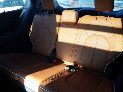 New 2026 Chrysler Pacifica Pinnacle w/ Trailer Tow Group image 12