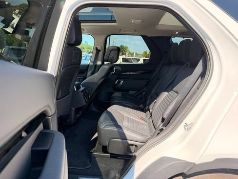 Used 2024 Land Rover Discovery S AWD/4WD image 11