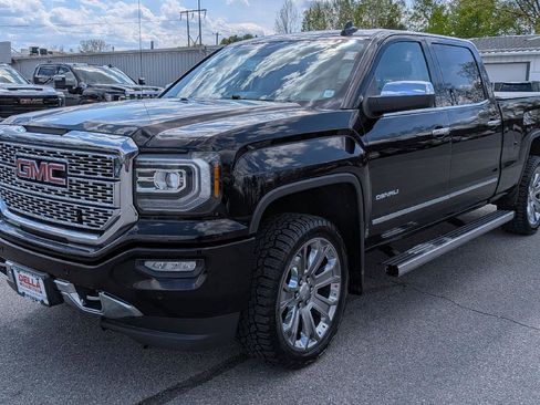 Used 2018 GMC Sierra 1500 Denali w/ Denali Ultimate Package AWD/4WD image 5