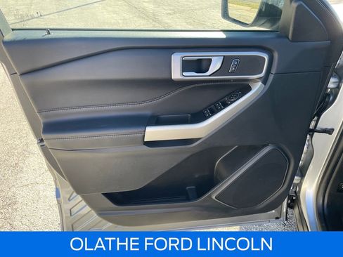 Certified 2022 Ford Explorer XLT w/ Equipment Group 202A image 22