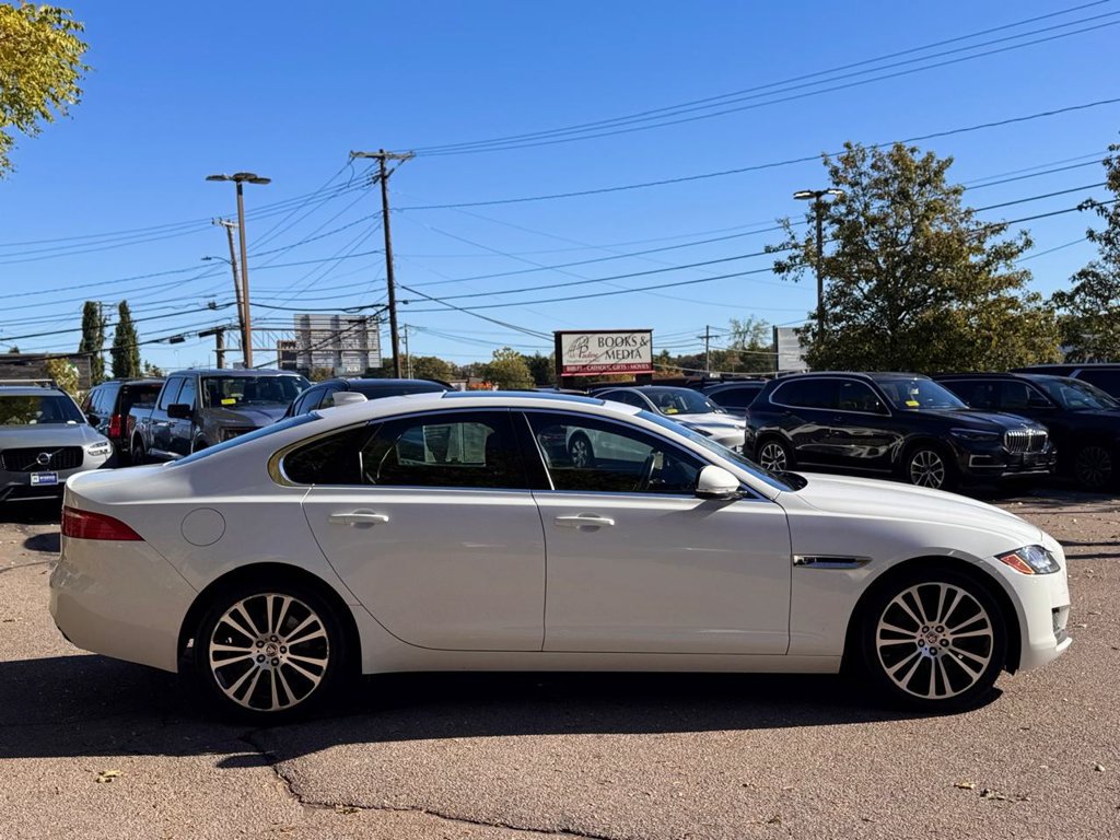 Used 2018 Jaguar XF Prestige AWD/4WD image 7