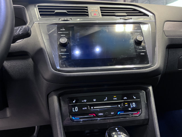 Used 2024 Volkswagen Tiguan SE FWD image 24