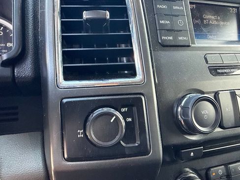 Used 2017 Ford F250 XLT w/ FX4 Off-Road Package AWD/4WD image 15