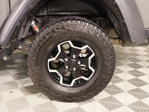 Used 2021 Jeep Gladiator Rubicon AWD/4WD image 18